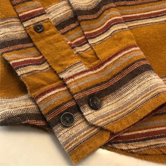 🔥 SALE Goodfellow Women’s SM Flannel Button down - Picture 7 of 10